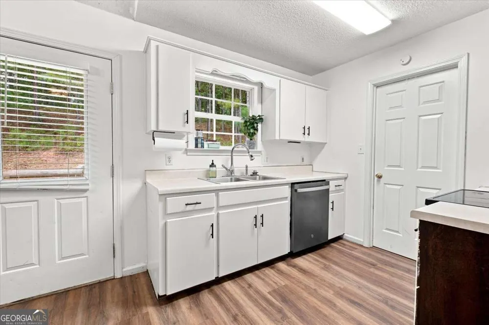 452 Parrish RD Cedartown, GA 30125