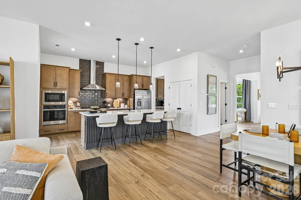 4120 Hickory Place Lane Pineville, NC 28134
