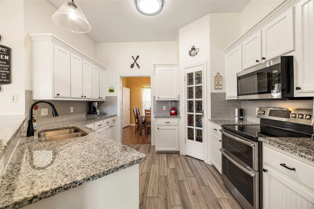 6287 Bridle Trail Caddo Mills, TX 75135