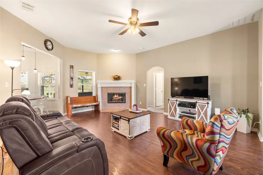 6287 Bridle Trail Caddo Mills, TX 75135