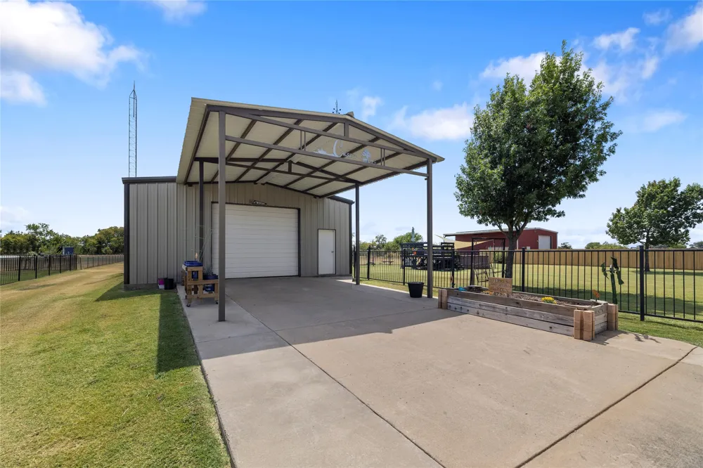 6287 Bridle Trail Caddo Mills, TX 75135