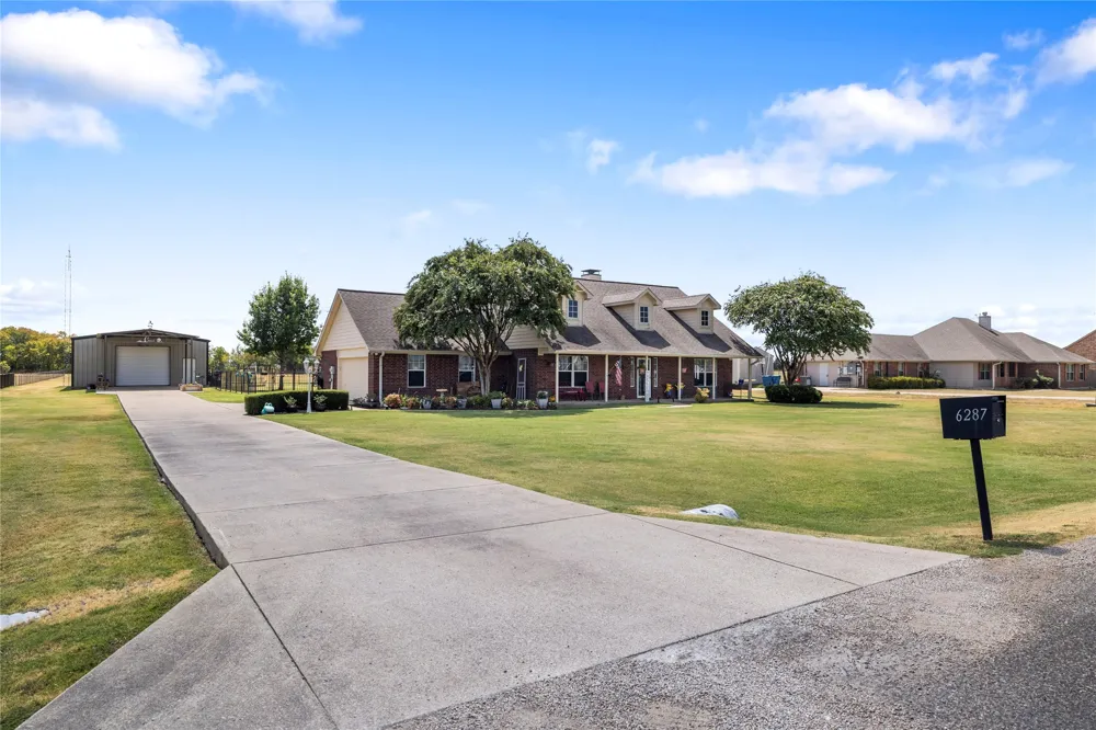 6287 Bridle Trail Caddo Mills, TX 75135