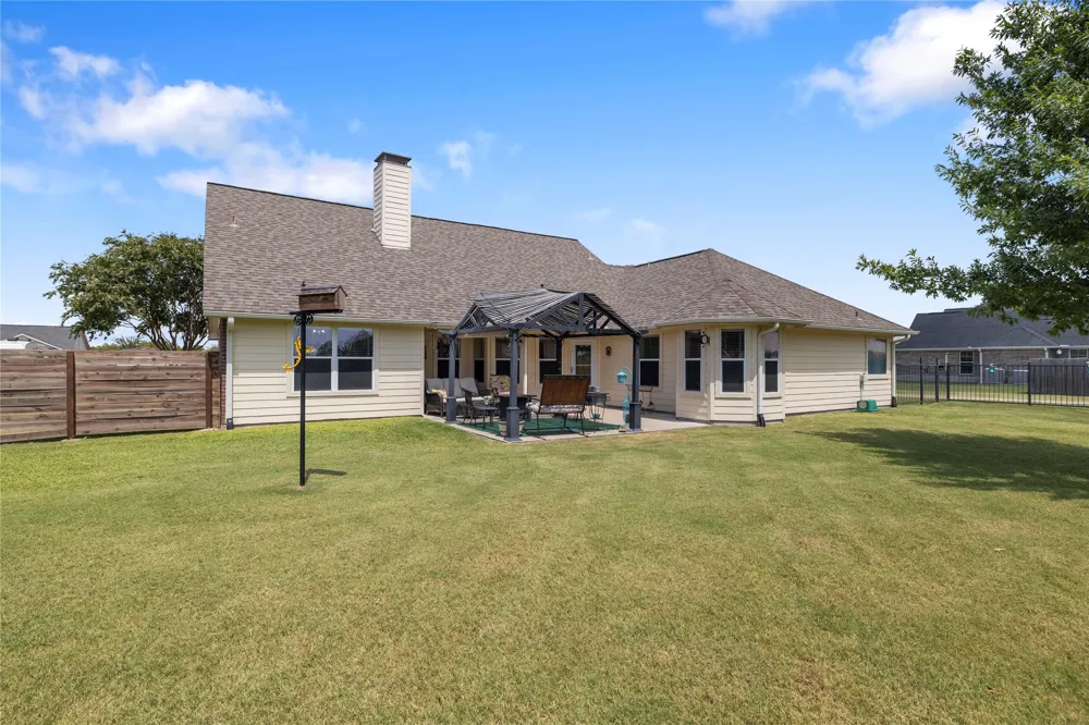 6287 Bridle Trail Caddo Mills, TX 75135