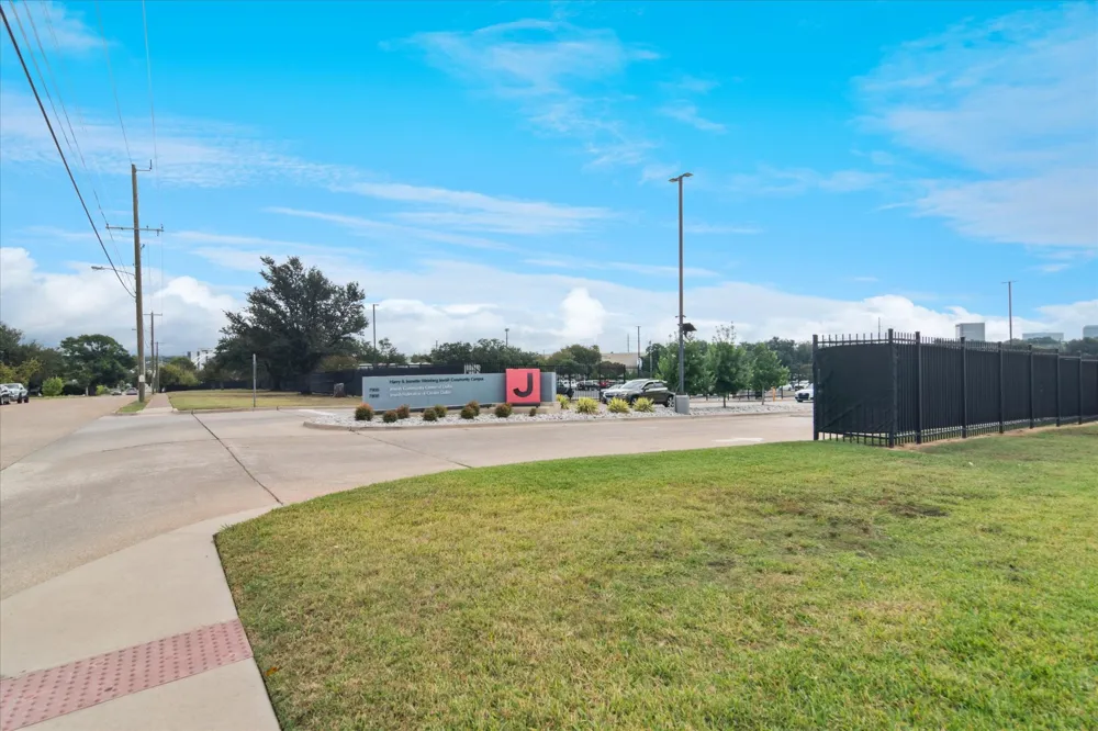 11118 Valleydale Drive #A Dallas, TX 75230