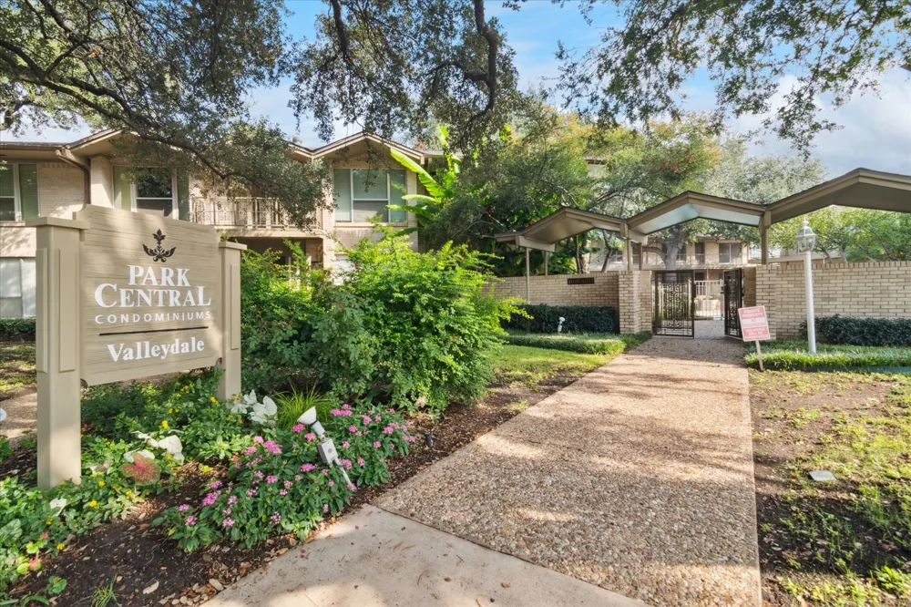 11118 Valleydale Drive #A Dallas, TX 75230