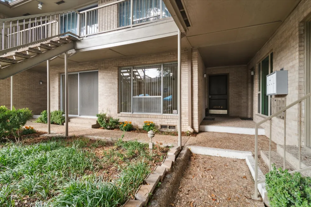 11118 Valleydale Drive #A Dallas, TX 75230