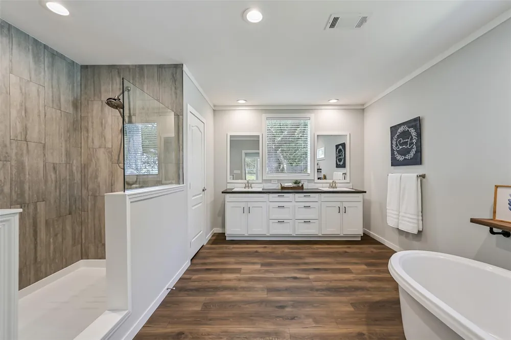 280 Nugent Drive Livingston, TX 77351
