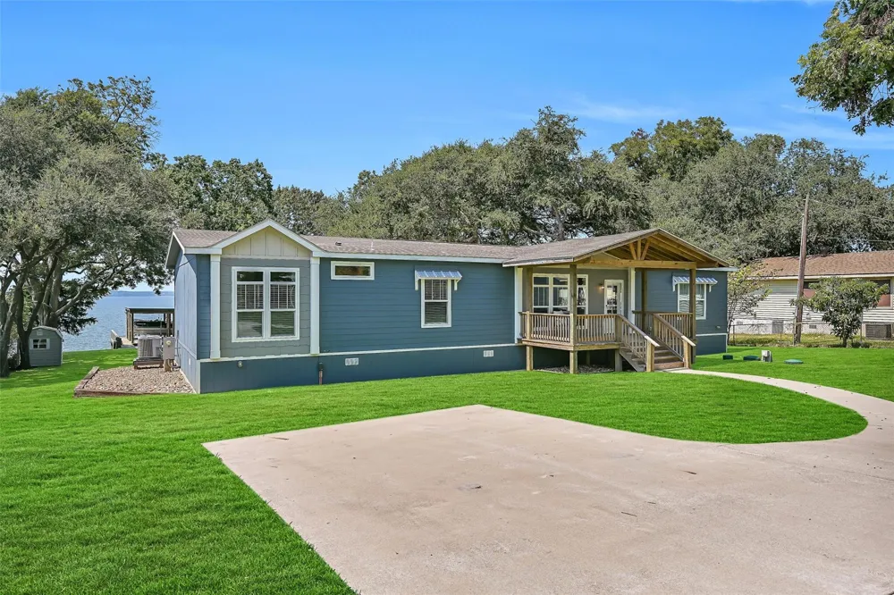 280 Nugent Drive Livingston, TX 77351