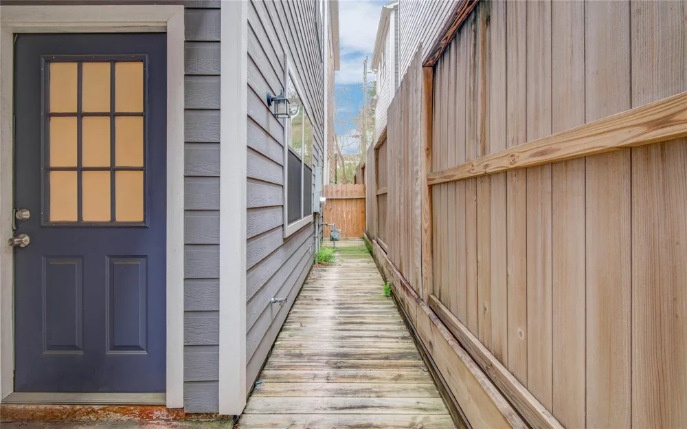 2414 Charleston Street #B Houston, TX 77021
