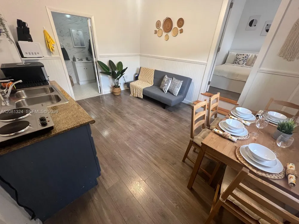 2224 SW 11th St #2 Miami, FL 33135