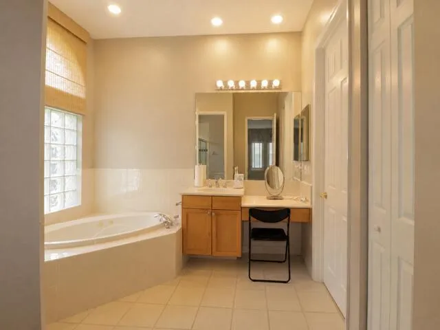 6400 Squirewood Way Lake Worth, FL 33467