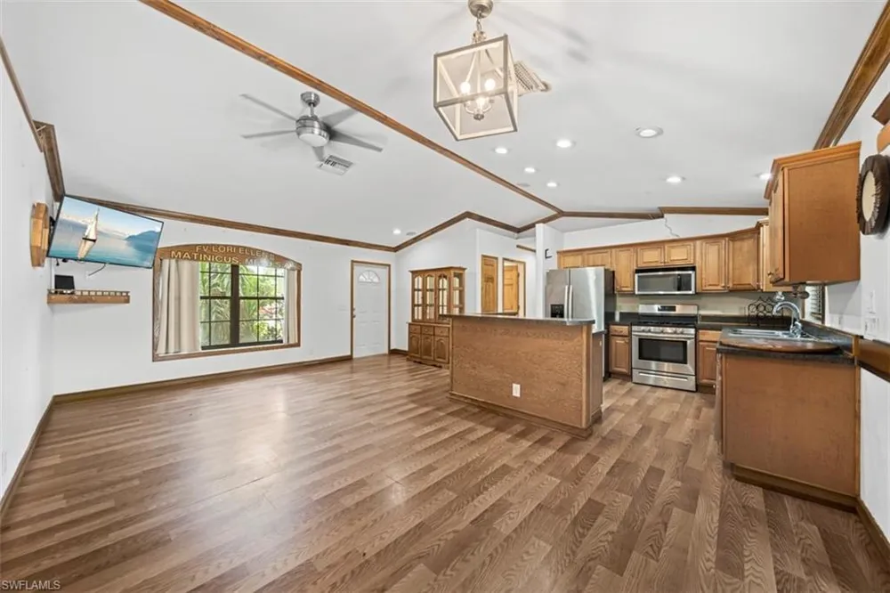 1111 Thompson Avenue Lehigh Acres, FL 33972