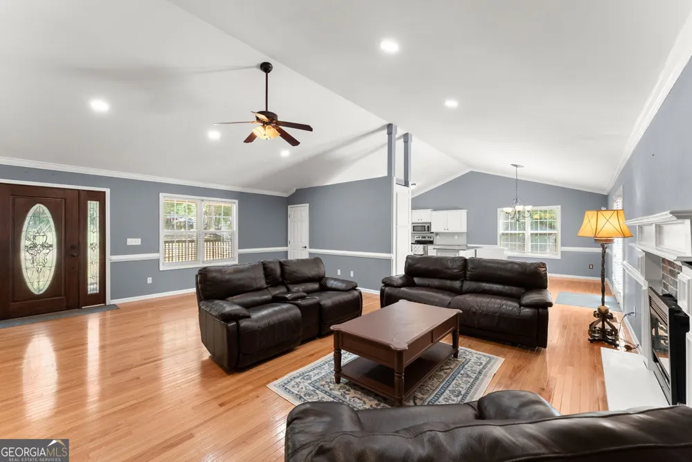 3528 Looper Lake RD Gainesville, GA 30506