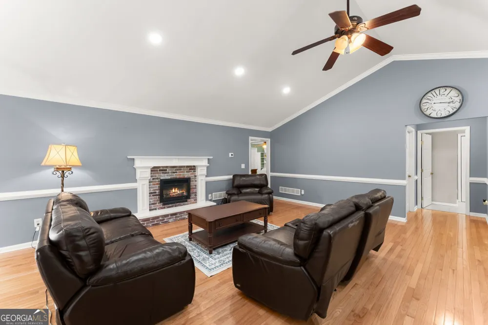 3528 Looper Lake RD Gainesville, GA 30506