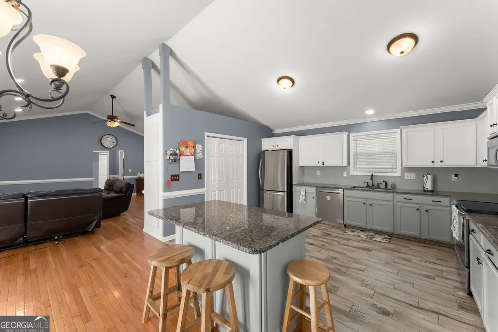 3528 Looper Lake RD Gainesville, GA 30506