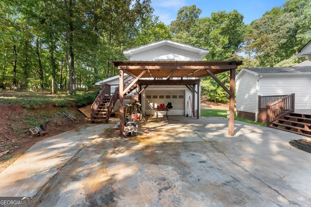 3528 Looper Lake RD Gainesville, GA 30506