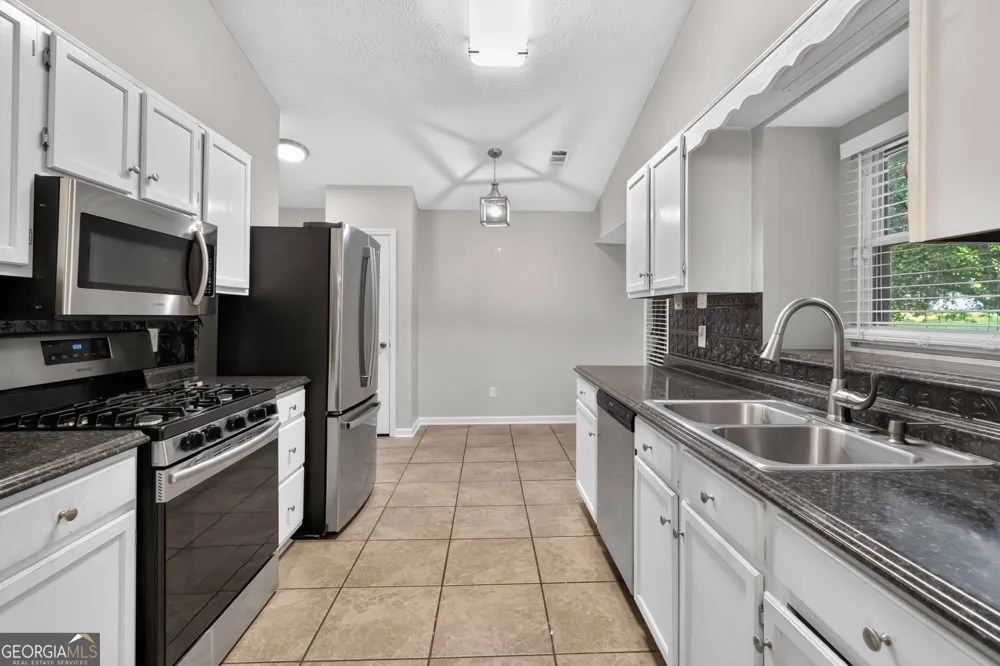 3820 Forsythia WAY Douglasville, GA 30135