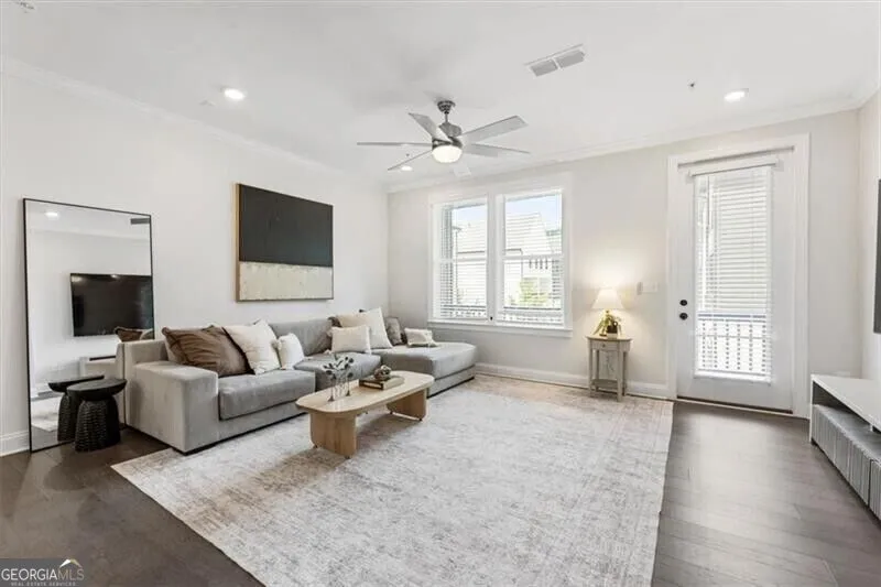 6579 Beacon DR Atlanta, GA 30328