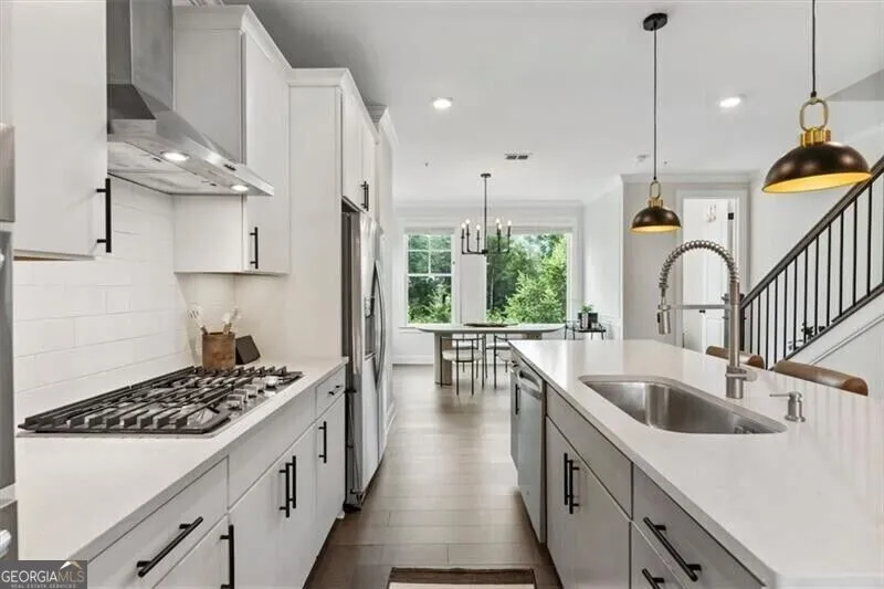 6579 Beacon DR Atlanta, GA 30328