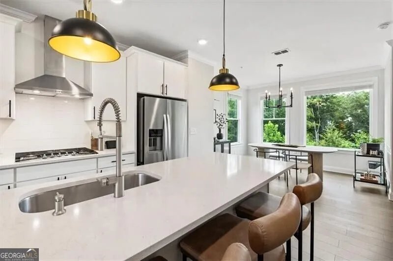 6579 Beacon DR Atlanta, GA 30328