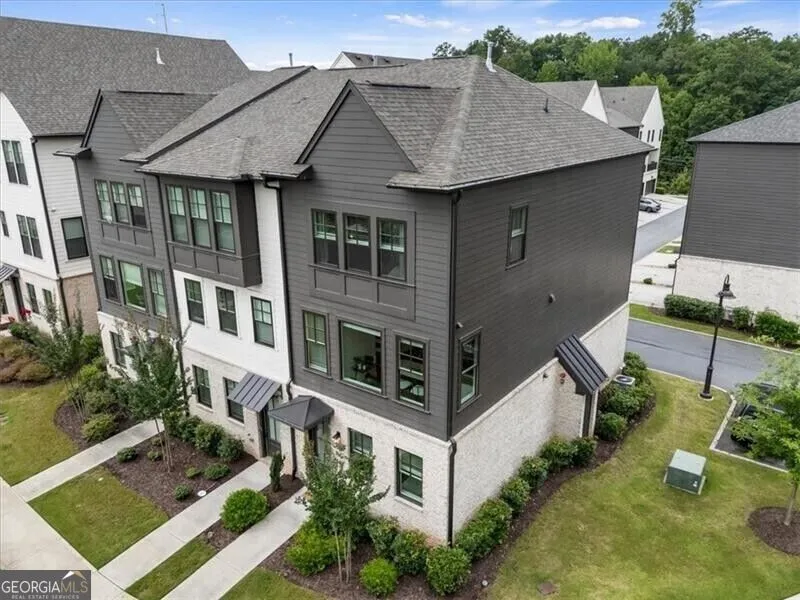 6579 Beacon DR Atlanta, GA 30328