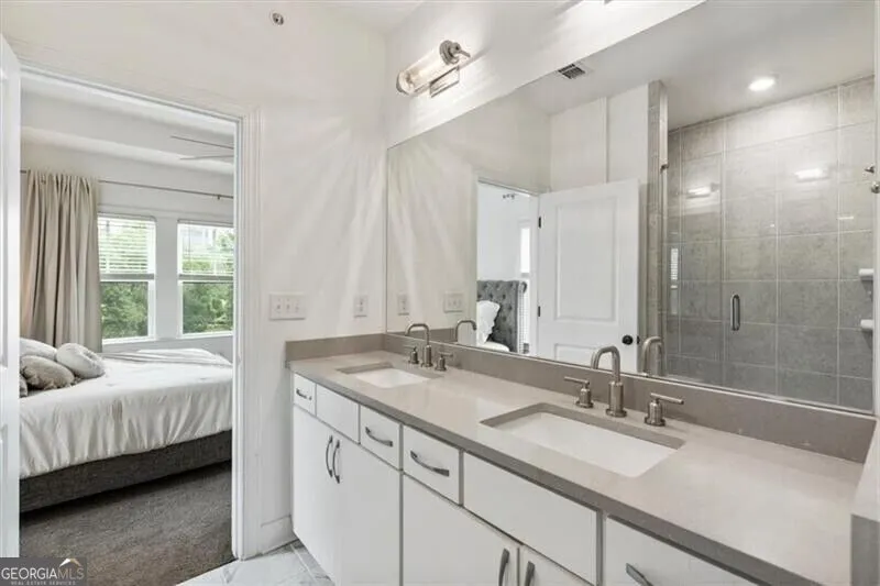 6579 Beacon DR Atlanta, GA 30328