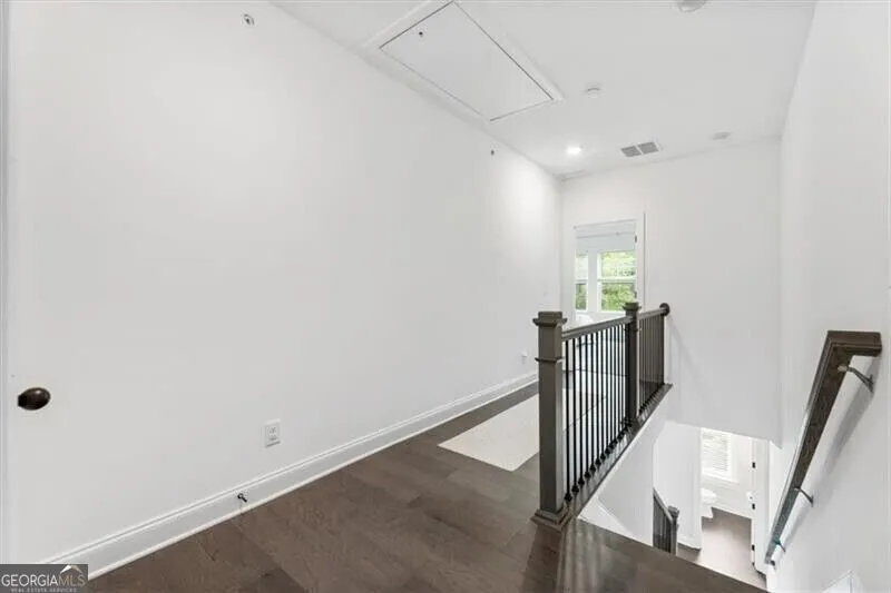 6579 Beacon DR Atlanta, GA 30328