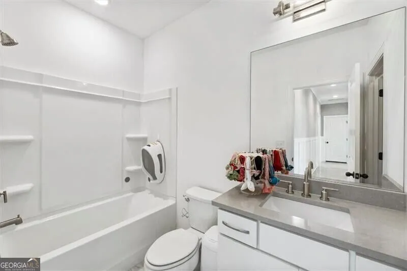 6579 Beacon DR Atlanta, GA 30328