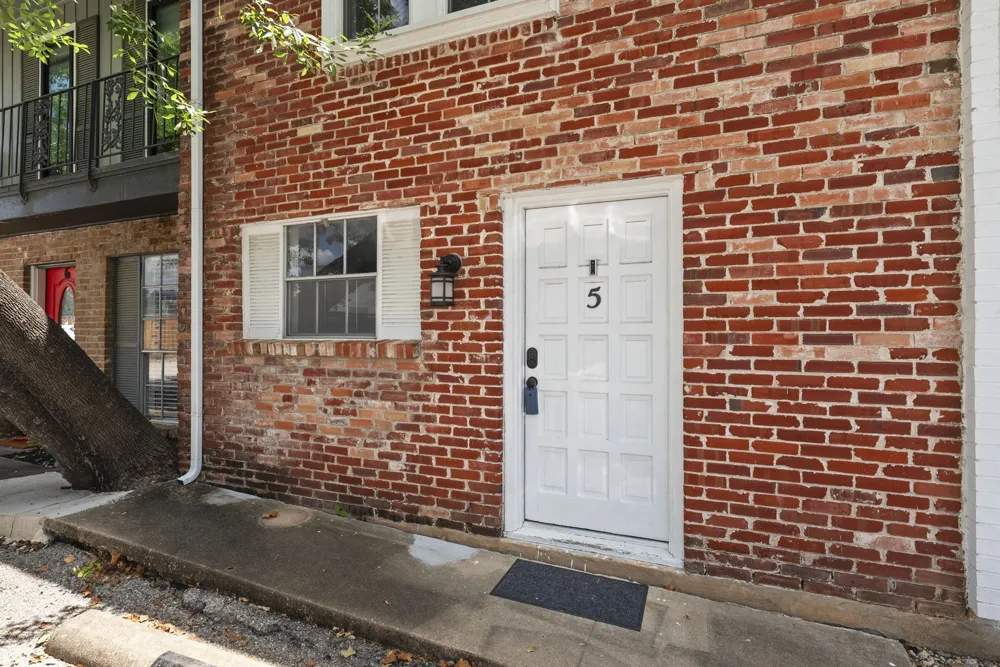 2300 Hancock Drive #5 Austin, TX 78756