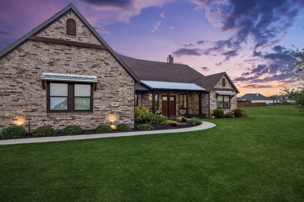 5008 Crown Court Sanger, TX 76266