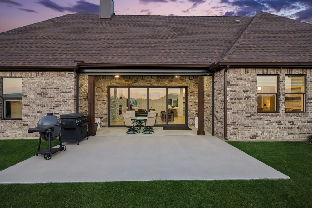 5008 Crown Court Sanger, TX 76266