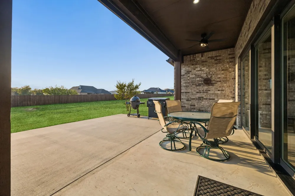 5008 Crown Court Sanger, TX 76266