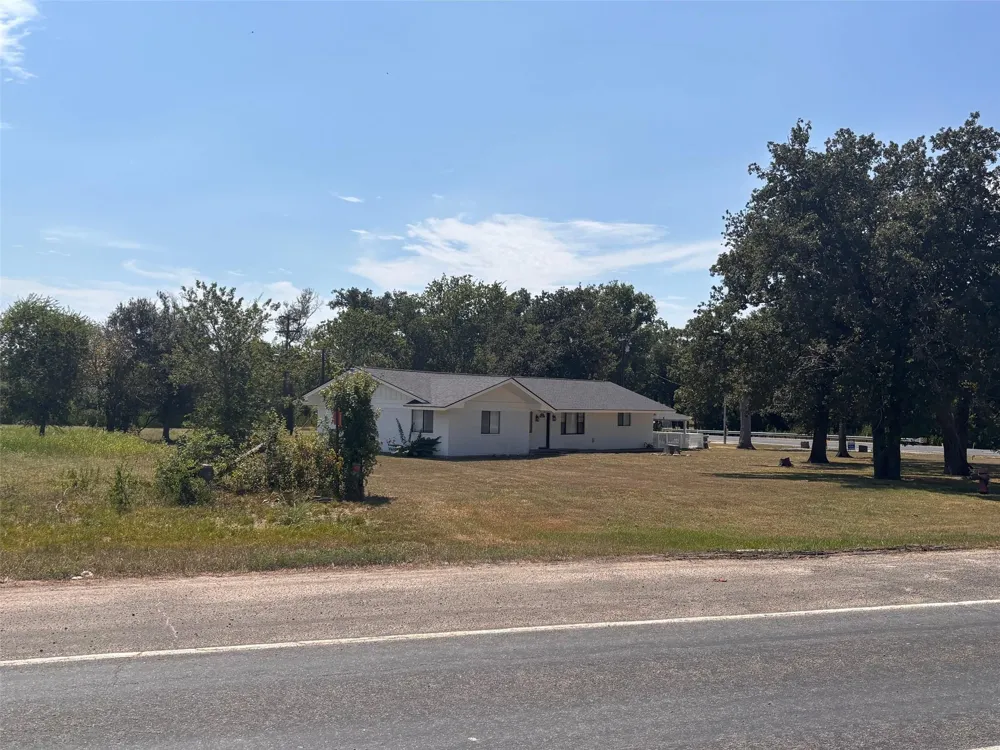 141 Fm 2429 Bellville, TX 77418