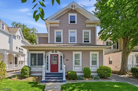 82 Maple Ave
