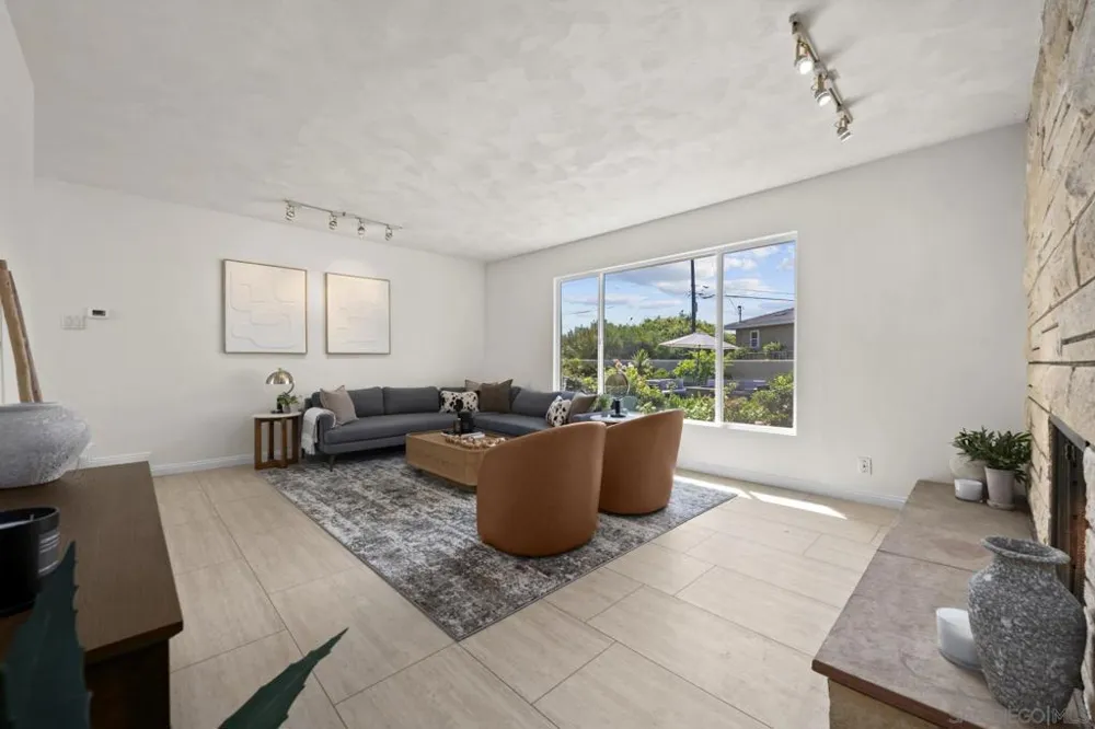 1261 Catalina San Diego, CA 92107