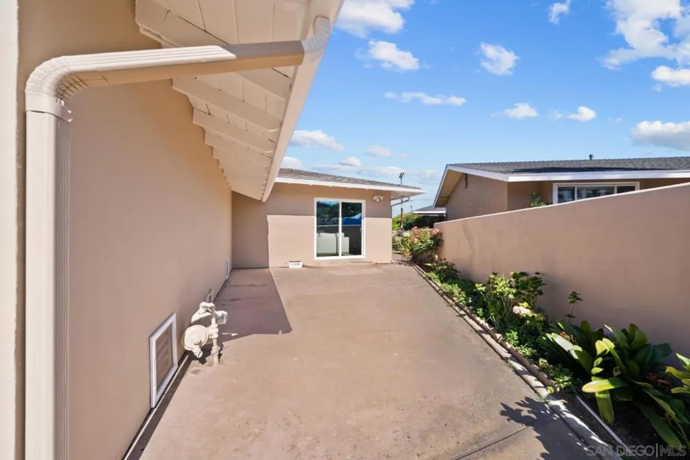 1261 Catalina San Diego, CA 92107