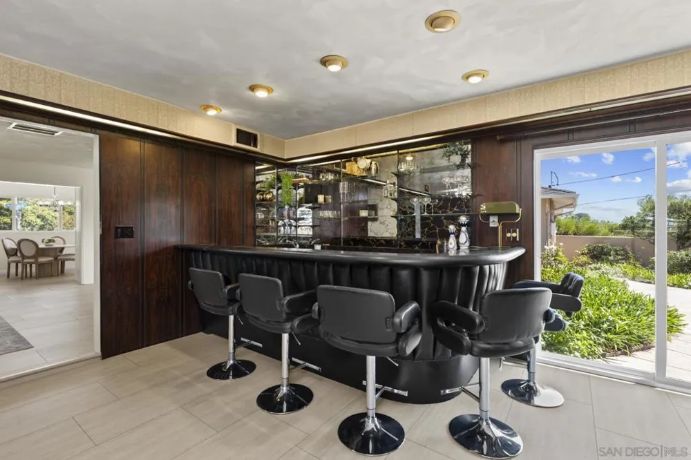 1261 Catalina San Diego, CA 92107