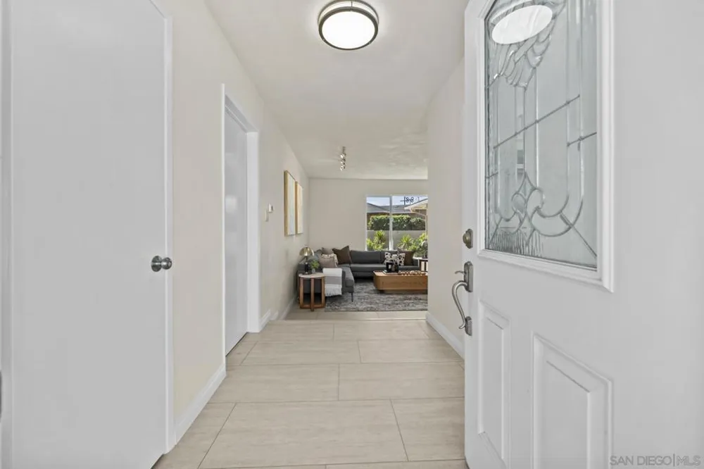 1261 Catalina San Diego, CA 92107