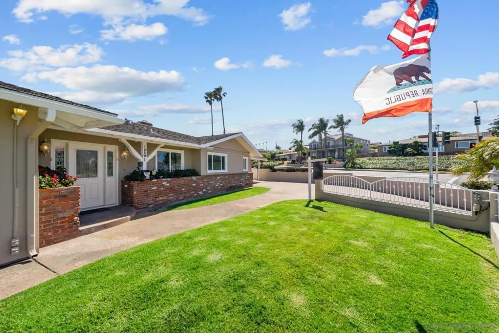 1261 Catalina San Diego, CA 92107