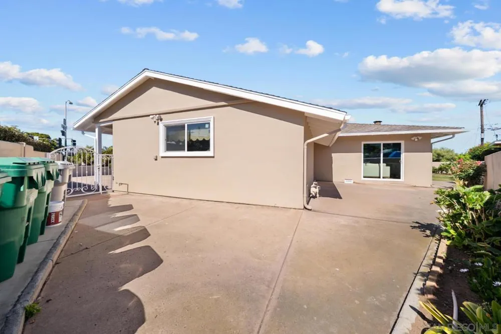 1261 Catalina San Diego, CA 92107
