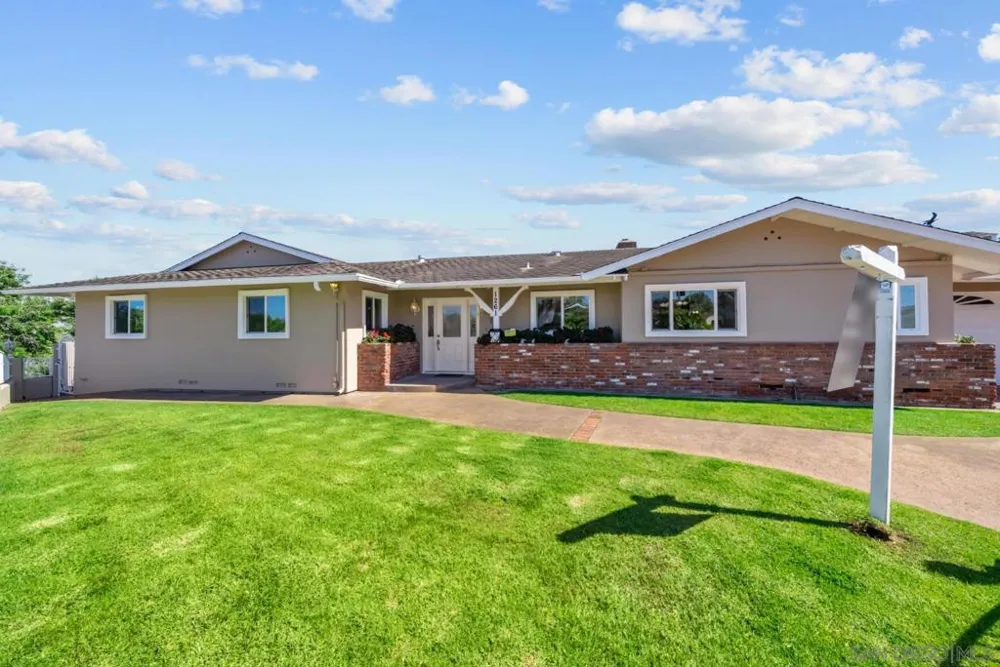1261 Catalina San Diego, CA 92107