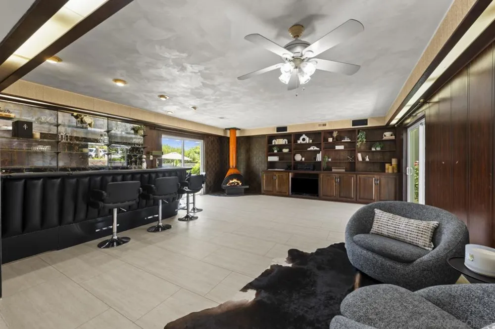 1261 Catalina San Diego, CA 92107