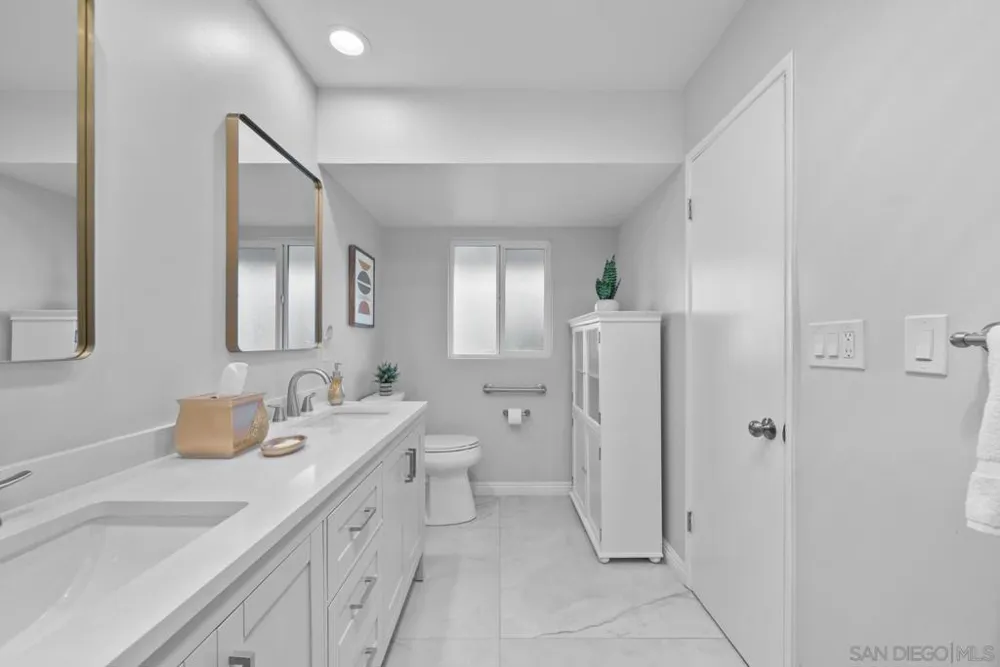 1261 Catalina San Diego, CA 92107