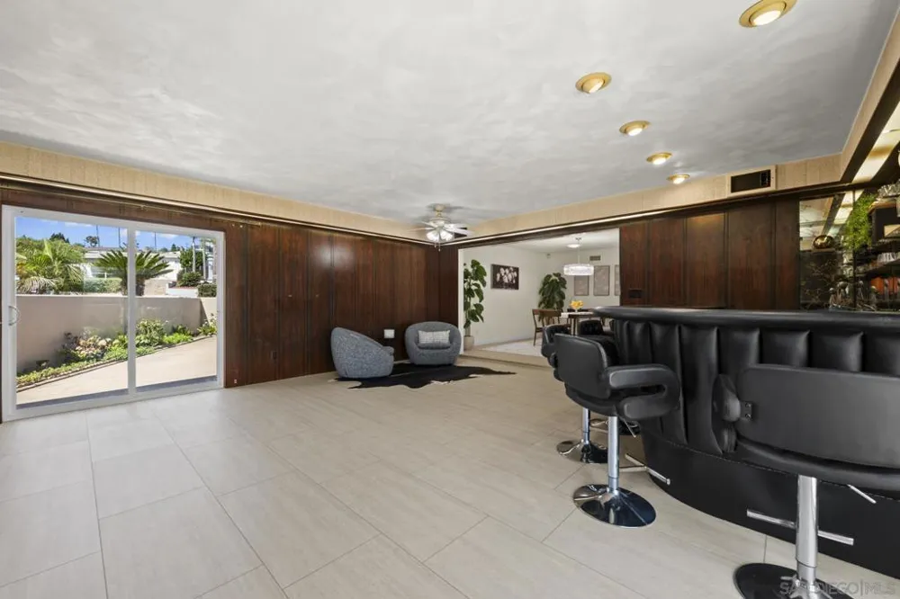 1261 Catalina San Diego, CA 92107