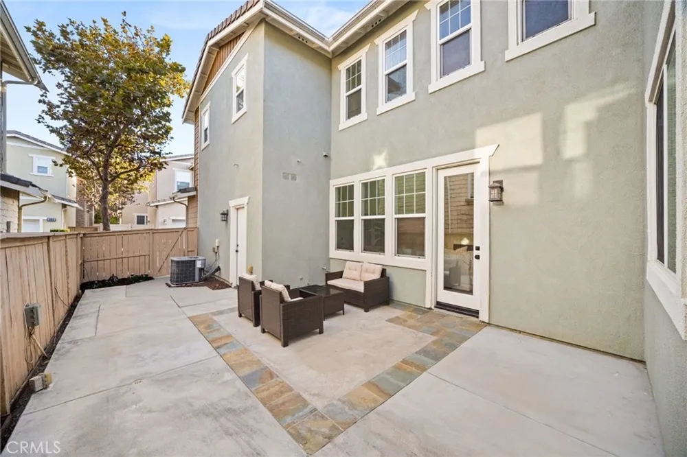 18048 Lemon Yorba Linda, CA 92886