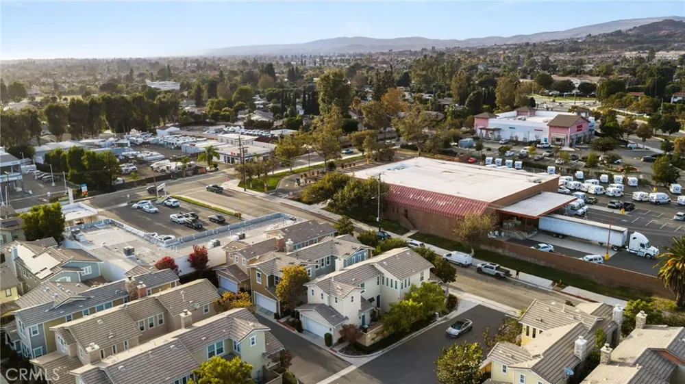 18048 Lemon Yorba Linda, CA 92886