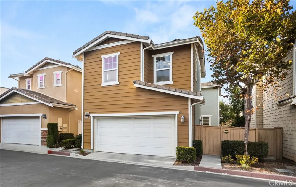 18048 Lemon Yorba Linda, CA 92886