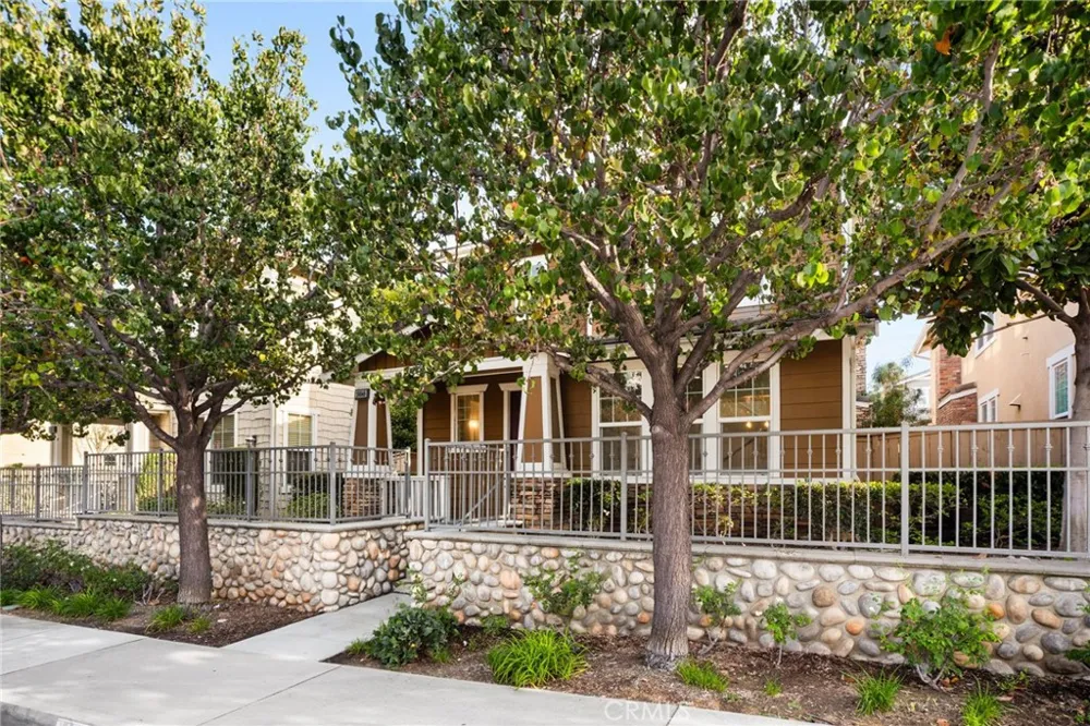 18048 Lemon Yorba Linda, CA 92886