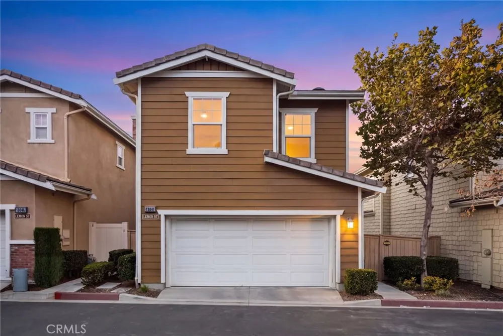 18048 Lemon Yorba Linda, CA 92886