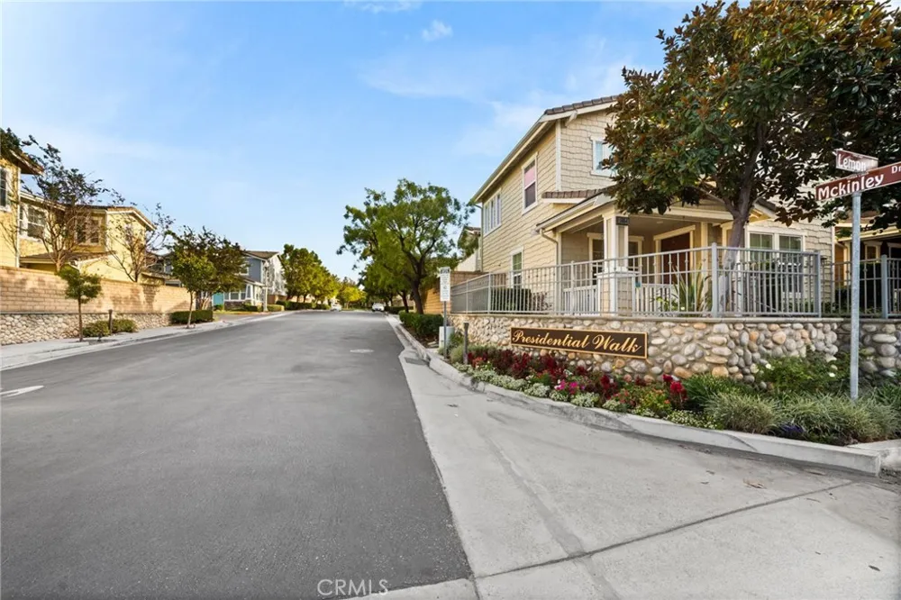 18048 Lemon Yorba Linda, CA 92886